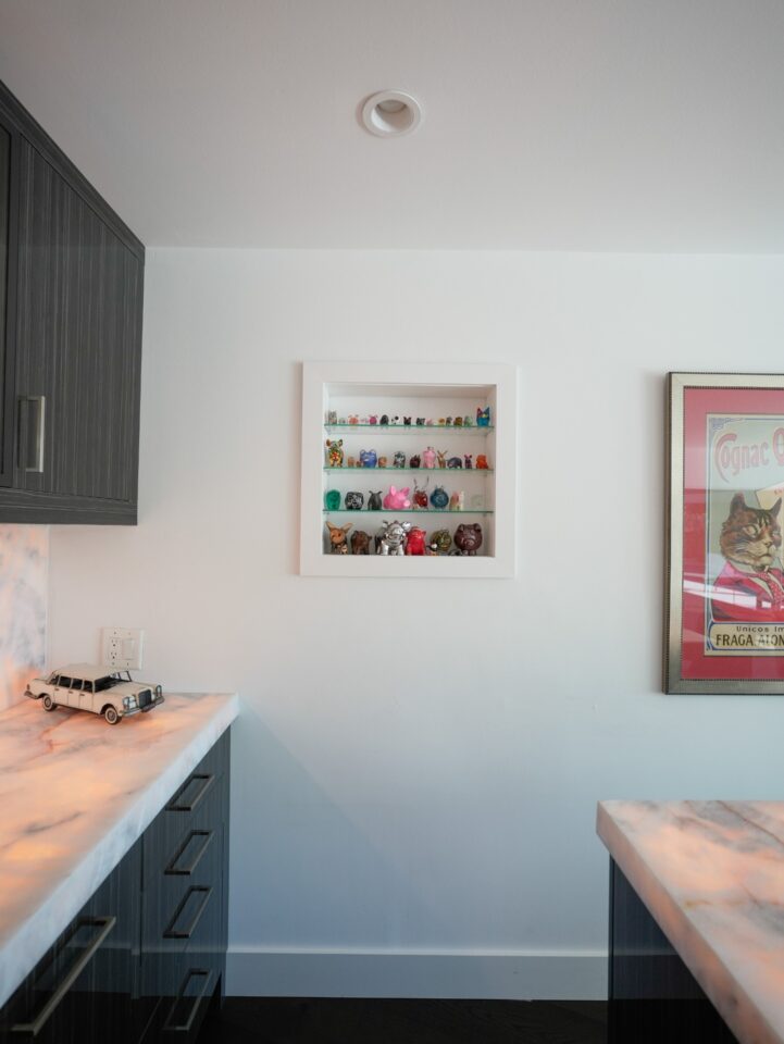 contemporary black oak bar details