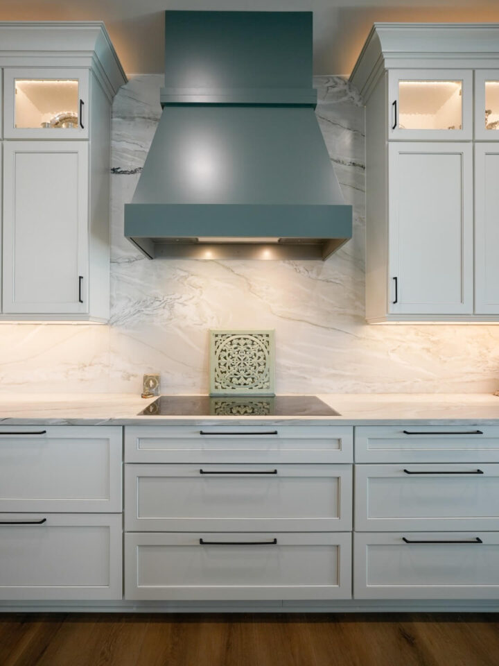 timeless teal contrast kitchen 01